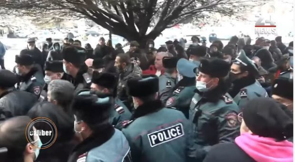 Ermənistanda həqiqəti deyən hər kəs “türklərə işləməkdə” ittiham olunur-VİDEO
